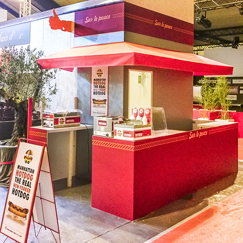 stand HotDog sur le pouce prêt à servir