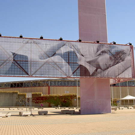 Affichage publicitaire en extérieur Calvin Klein